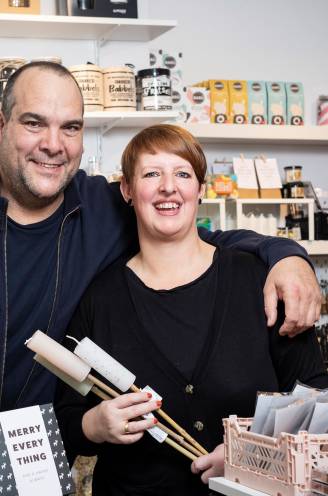 Timi (41) en Dirk (50) verdienen samen 5.500 euro netto: “Had hij het geweten, dan was Dirk nooit in de horeca gestapt”