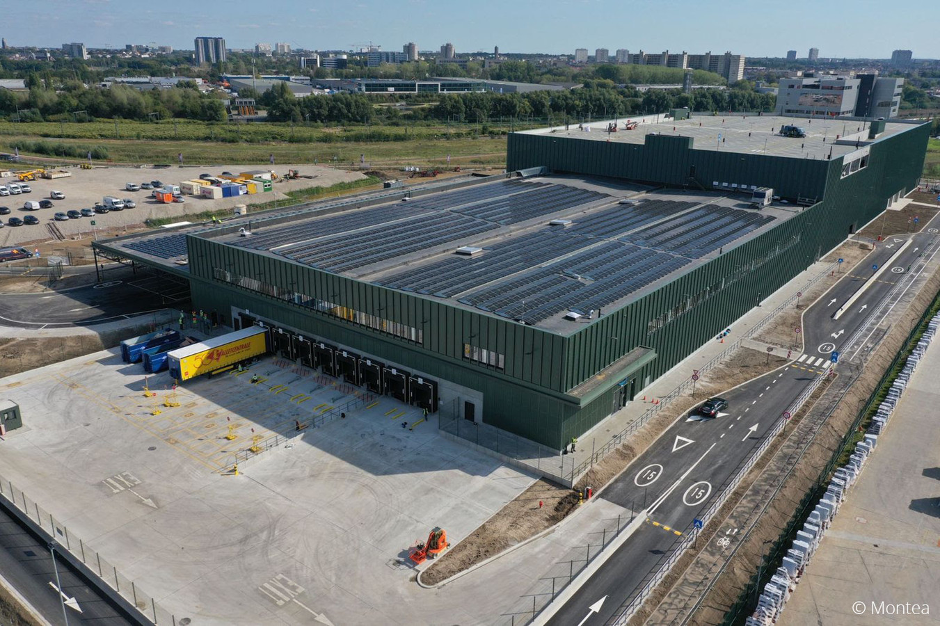 Amazon inaugure son premier centre de distribution en Belgique Foto