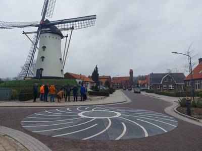 Voet moet nu van het gaspedaal in aangepaste Kerkstraat Vorstenbosch: ‘Maar sommigen rijden nog te h