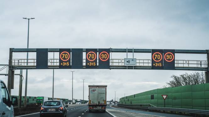 Eén maand toeterprotest op viaduct van Gentbrugge. Hoeveel tijd verliezen truckers echt? En hebben de “enkele” boetes effect? 9 vragen en antwoorden 