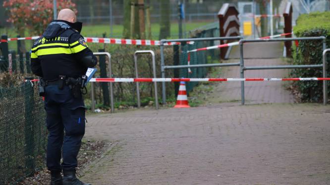 Twee lichtgewonden na steekpartij in Haags park, politie zoekt getuigen 