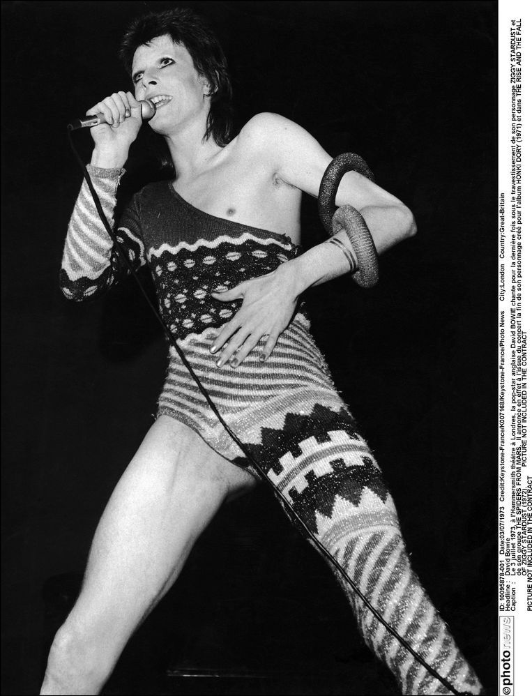 Bowie in 1973 tijdens een optreden in Londen. Beeld photo_news