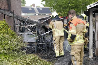 Brandweer voorkomt dat schuurbrand overslaat naar woningen in Heerle