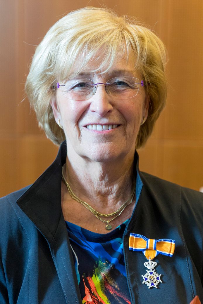 lintje-voor-annemarie-peters-dona-uit-rosmalen-lintjes-in-den-bosch