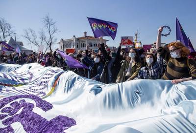 Voor tweede weekend op rij protest in Turkije tegen terugtrekking uit vrouwenrechtenverdrag