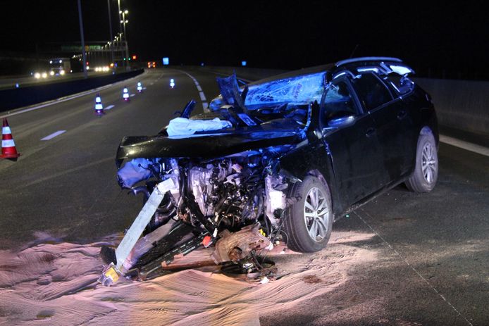 Ongeval op de E19 ter hoogte van Schoten richting Nederland.