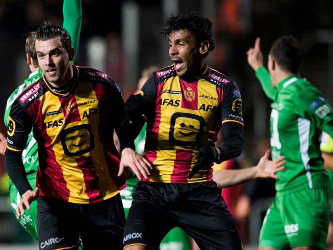 VIDEO. KV Mechelen geeft dubbele voorsprong tegen tienkoppig Lommel bijna uit handen, maar wint wel na controversiële treffer in het slot