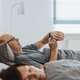 Vergeet de smartwatch, zeggen deze slaapexperts: ‘Je moet leren loslaten als je beter wil slapen’