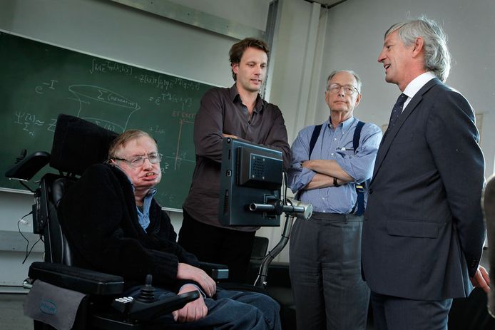 Stephen Hawking, Thomas Hertog, James Hartle en voormalig KU Leuven-rector Mark Waer