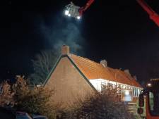 Flinke rookontwikkeling bij dakbrand in Oosterbeek