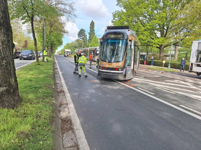 Tram ontspoort door spoorbreuk in Watermael-Bosvoorde: tramverkeer hersteld