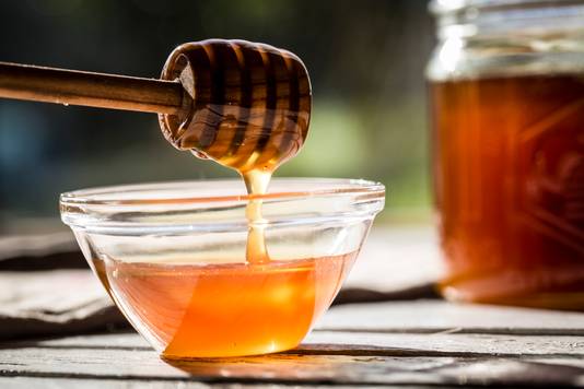 Honing kan helpen om een gerecht minder bitter te maken.