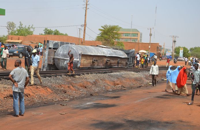 De ontplofte tankwagen in Niger.