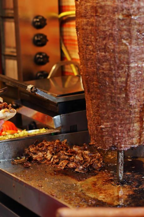 La gauche allemande veut plafonner le prix du döner kebab, en particulier pour les étudiants 