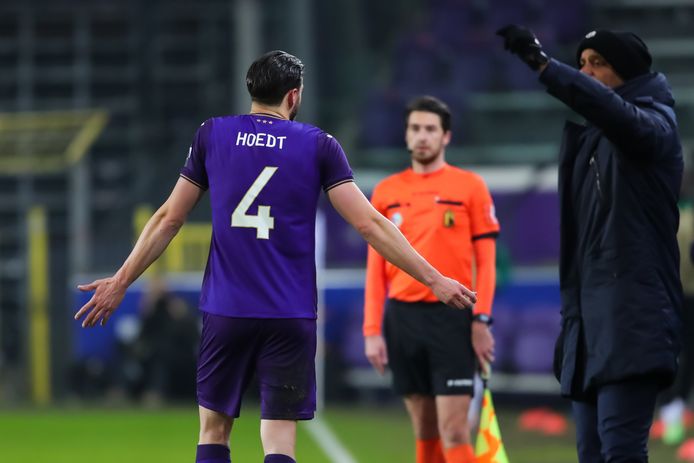 La sortie de Wesley Hoedt, exclu, a conditionné en grande partie le match d'Anderlecht contre le Cercle.