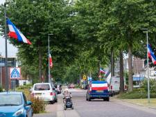 Omgekeerde vlaggen op de Veluwe: in gemeente Oldebroek zijn ze terug, in Putten is een deel verwijderd