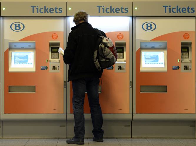Daarom sluit NMBS loketten in 44 stations: "Ticket aan loket printen is duurder dan treinrit”