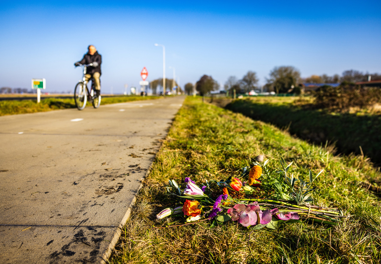 Familie en vrienden nemen afscheid van Mogos (18), doodsoorzaak nog ...