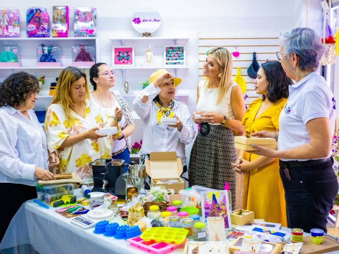 Koningin Máxima in gul Colombia: ‘Grootste cadeau is inspiratie opdoen bij kleine ondernemers’