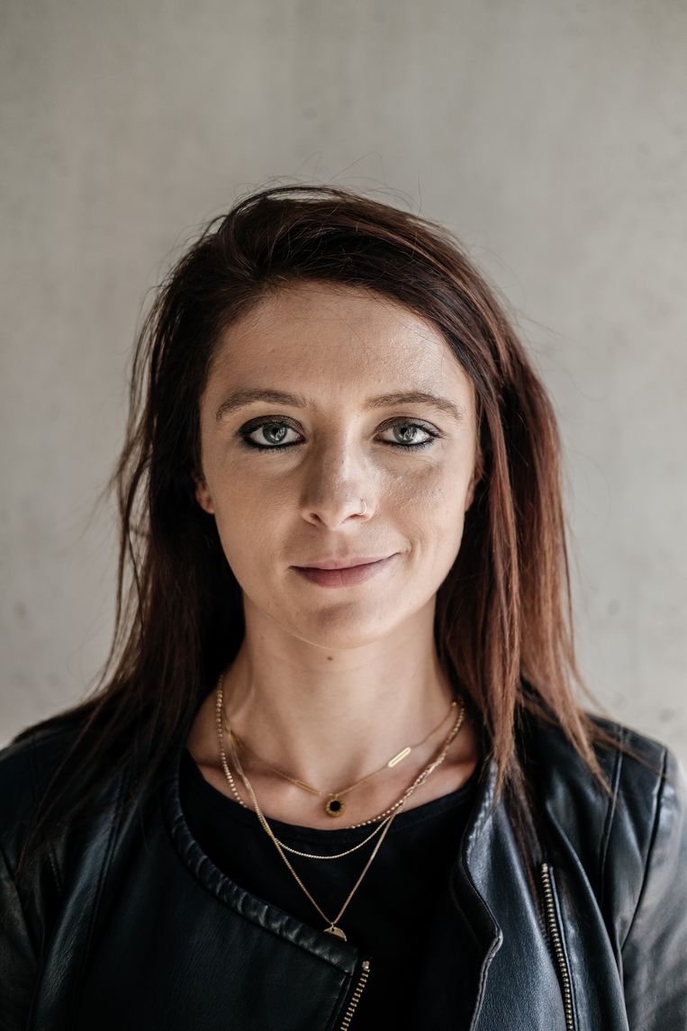 Romy Aiatti: 'Nul euro op de rekening, het is mij ook al overkomen.' Beeld Wouter Van Vooren