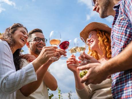 Maartje deelt haar liefde voor wijn met een eigen wijnfestival op De Lind in Oisterwijk