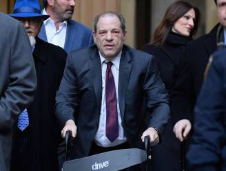 Gevangenisleiding tikt Harvey Weinstein op de vingers omwille van chocolaatjes