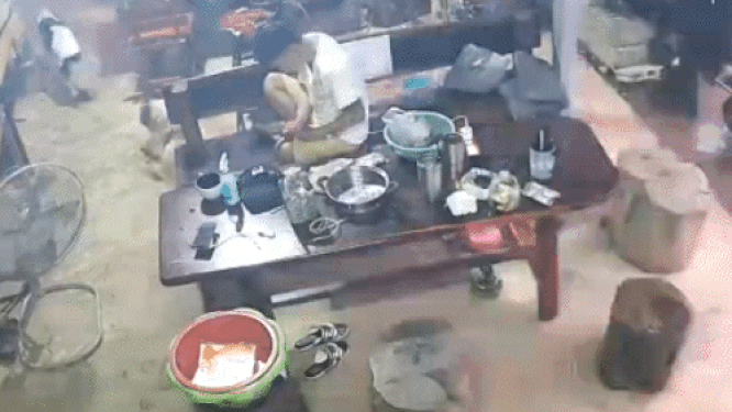 Dit gebeurt wanneer de bliksem vlakbij inslaat