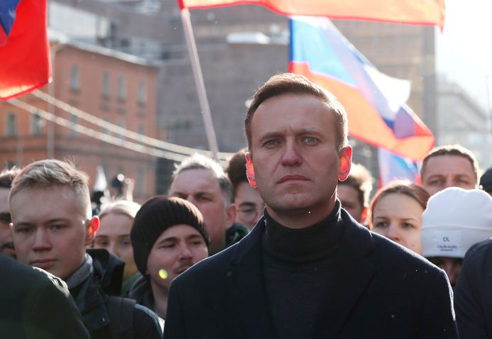 Aleksej Navalny in februari bij de herdenking van de moord op Boris Nemtsov (1959-2015), een andere bekende Poetin-criticus.