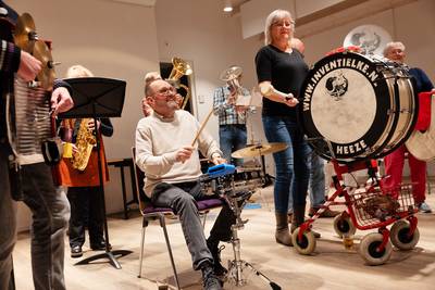 Dweilorkest ’t Inventielke viert al vier decennia feest, zelfs in Maleisië was het de eerste avond a