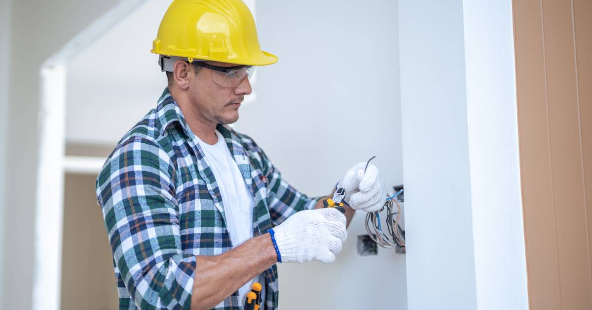 Roofer, electrician and sheet metal worker these are the 20