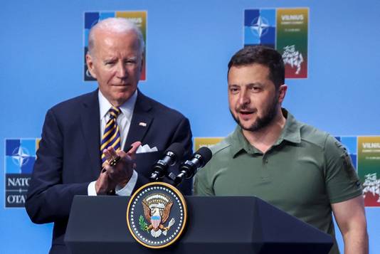 De Amerikaanse president Joe Biden en zijn Oekraïense collega Volodymyr Zelensky.