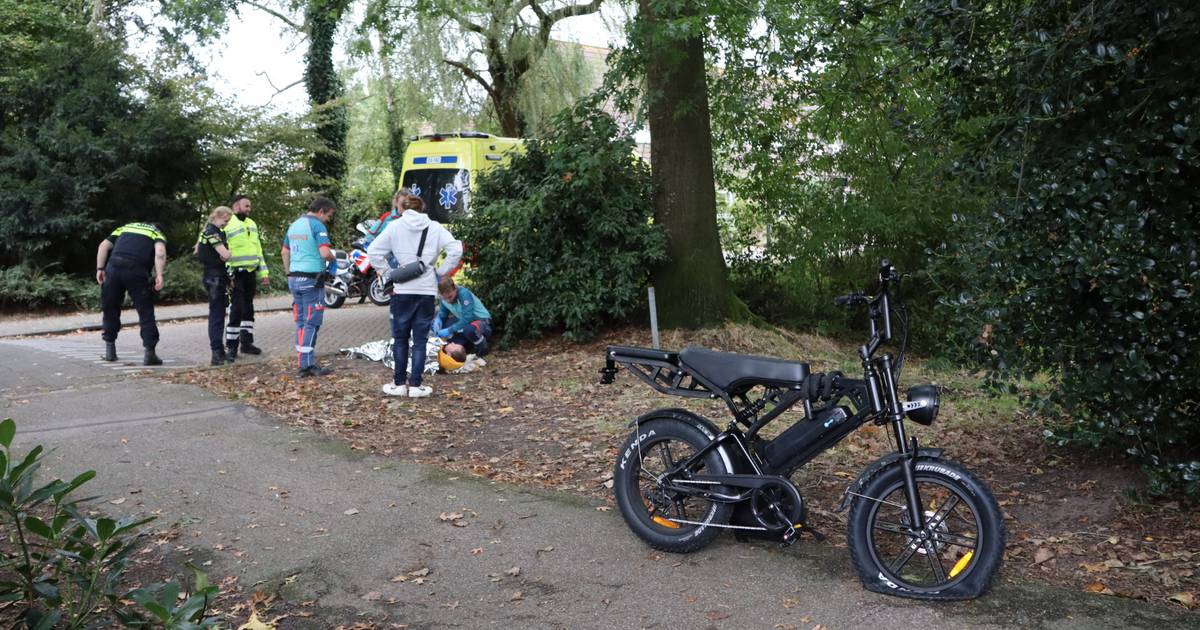 112-blog | Fatbikebestuurder naar ziekenhuis door ongeluk • Brandweer haalt oudere vrouw uit sloot.