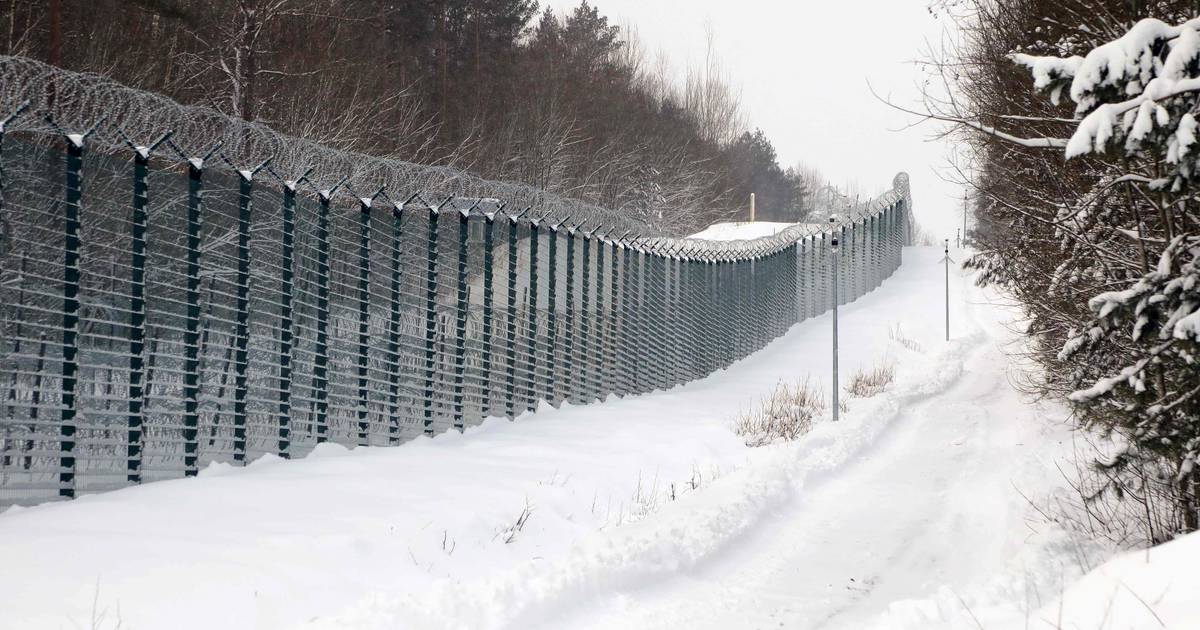 La Biélorussie envoie des migrants pieds nus à la frontière, selon la Lituanie |  À l’étranger