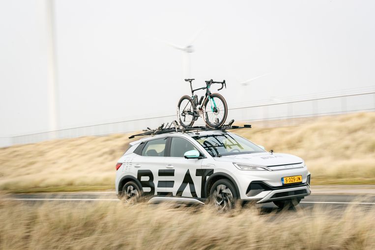 BEAT er det første sykkellaget i verden som går over til helelektriske støttebiler