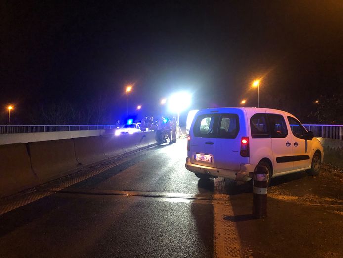 Het ongeval gebeurde op kerstdag op de A8 in Halle.