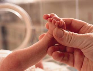 Eerste baby geboren met DNA van 3 mensen