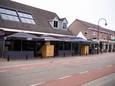 Ook bij de cafés aan de Blasiusstraat in Deurne-Zeilberg houden burgerwachten geen toezicht meer.