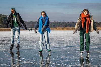Eerste schaatsers wagen zich op ijs (maar om echt zeker te zijn wacht je best tot dit weekend)