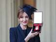 J.K. Rowling tot ridder gekroond door prins William