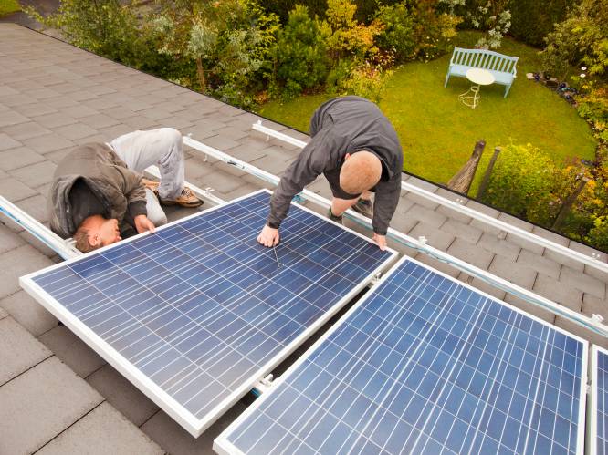 Zeven aandachtspunten bij het plaatsen van zonnepanelen: "overweeg alvast een paar extra op je dak te leggen”