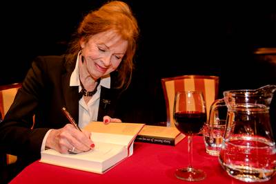 Archief van Sonja Barend naar Beeld en Geluid