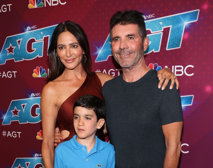 Simon Cowell laat in z'n ziel kijken: “M'n zoon redde me van een depressie”  | Celebrities | hln.be