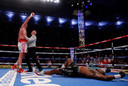 Tyson Fury wint op knock-out van Dillian Whyte, in april van dit jaar.