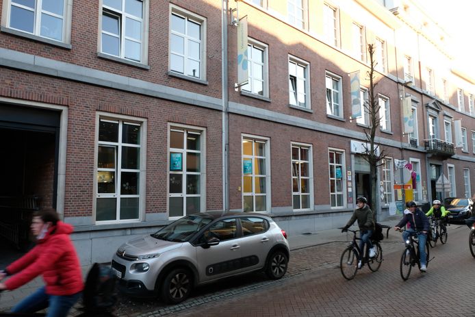 In de basisschool van het Sint-Gummaruscollege zijn enkele verbouwingen op til.