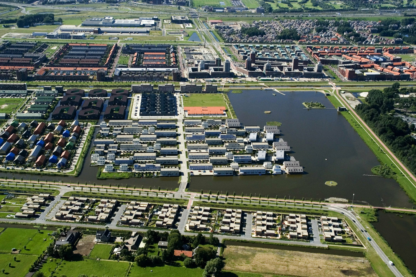 Twintig jaar wonen in de Vinex-wijk; heeft Ypenburg al eigen identiteit