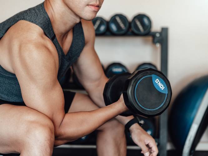 Welke voeding kan jouw spieren meer zichtbaar maken? "Vlees eten kan voor meer buikvet zorgen"