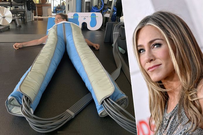 Jennifer Aniston postte een foto van zichzelf in een bizar lymfedrainagepak op Instagram.