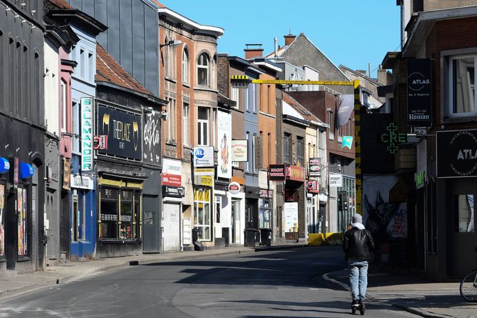 Op slinkse wijze heeft een Gents koppel verschillende telecombedrijven opgelicht. In totaal konden ze op acht maanden tijd maar liefst 15.000 euro winst maken.