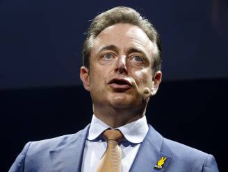 De Wever ontkent dat N-VA achter lekken over Tom Meeuws zit: "Alsof je geflitst wordt en kwaad bent op de flitspaal"