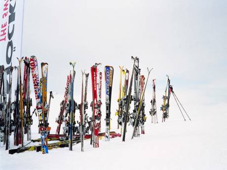 Wintersportspullen in de uitverkoop? ‘We verwachten juist schaarste’